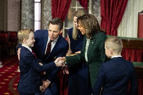 Vice President Kamala Harris swears in Senators