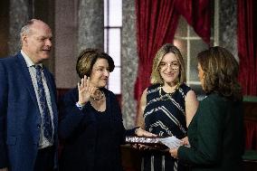 Vice President Kamala Harris swears in Senators