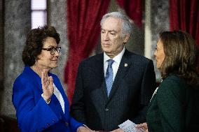 Vice President Kamala Harris swears in Senators