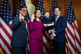 House members take ceremonial oath of office