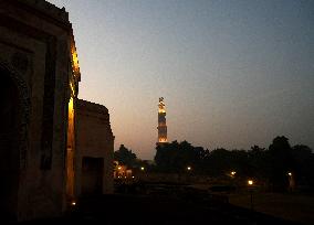 Delhi's Historic Qutub Minar At Night