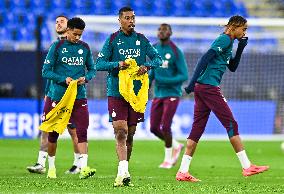 French Super Cup (Trophee Des Champions) - Paris Saint-Germain Training Session