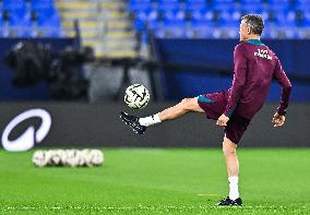 French Super Cup (Trophee Des Champions) - Paris Saint-Germain Training Session