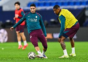 French Super Cup (Trophee Des Champions) - Paris Saint-Germain Training Session