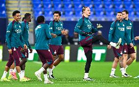 French Super Cup (Trophee Des Champions) - Paris Saint-Germain Training Session