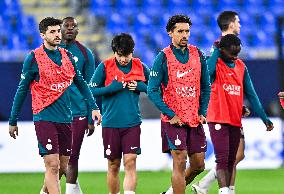 French Super Cup (Trophee Des Champions) - Paris Saint-Germain Training Session