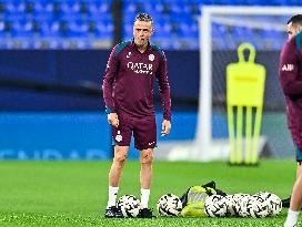 French Super Cup (Trophee Des Champions) - Paris Saint-Germain Training Session