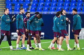 French Super Cup (Trophee Des Champions) - Paris Saint-Germain Training Session