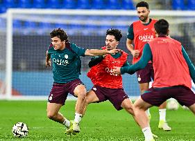 French Super Cup (Trophee Des Champions) - Paris Saint-Germain Training Session