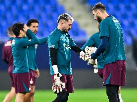 French Super Cup (Trophee Des Champions) - Paris Saint-Germain Training Session