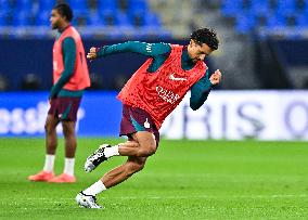 French Super Cup (Trophee Des Champions) - Paris Saint-Germain Training Session