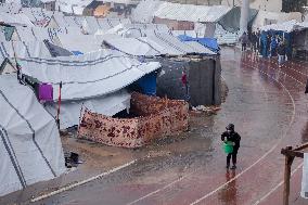 Displaced Families Suffer Harsh Weather Conditions - Gaza