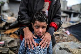 Displaced Families Suffer Harsh Weather Conditions - Gaza