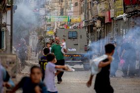 Israeli Forces Besieged the Balata Refugee Camp - Nablus