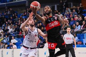 BASKET - Serie A2 - Wegreenit Urania Milano vs Sella Cento