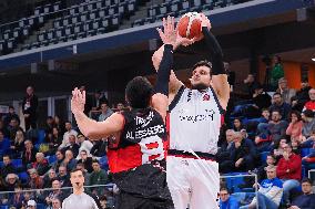 BASKET - Serie A2 - Wegreenit Urania Milano vs Sella Cento