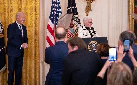 President Delivers Remarks for Democratic Members of Congress