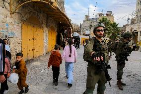 Israeli Security Measures in Hebron Old-City