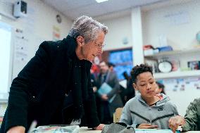 Elisabeth Borne visits an elementary school - Longjumeau