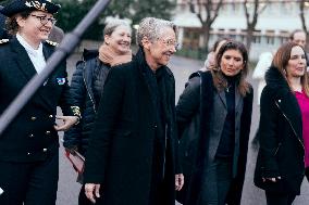 Elisabeth Borne visits an elementary school - Longjumeau