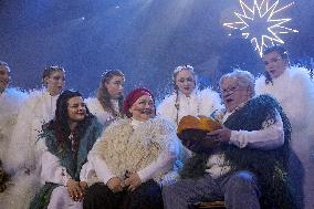 Traditions of Generous Evening show at Ukrainian House in Kyiv