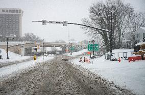 Snowstorm Hits Washington DC On Morning Of January 6th Causing Dangerous Roads