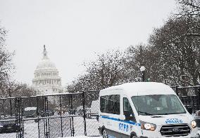 Snowstorm Hits Washington DC On Morning Of January 6th Causing Dangerous Roads