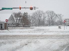 Snowstorm Hits Washington DC On Morning Of January 6th Causing Dangerous Roads