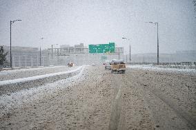 Snowstorm Hits Washington DC On Morning Of January 6th Causing Dangerous Roads