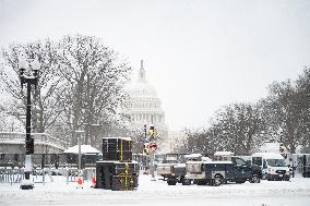 Snowstorm Hits Washington DC On Morning Of January 6th Causing Dangerous Roads