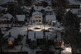 Snowstorm Hits Washington DC On Morning Of January 6th