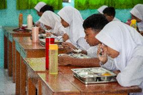 Indonesia Free Nutritious Meals For Students Programme