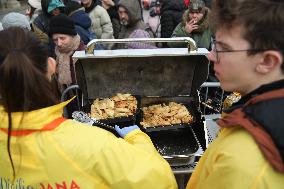 28 Christmas Eve For The Homeless And Needy In Krakow