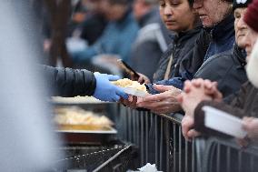 28 Christmas Eve For The Homeless And Needy In Krakow