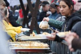 28 Christmas Eve For The Homeless And Needy In Krakow