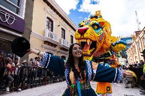 Carnaval de Negros y Blancos - Black and Whites Carnival - Desfile Magno