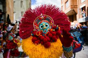 Carnaval de Negros y Blancos - Black and Whites Carnival - Desfile Magno