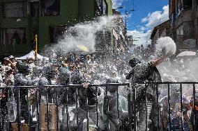 Carnaval de Negros y Blancos - Black and Whites Carnival - Desfile Magno