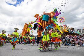 Carnaval de Negros y Blancos - Black and Whites Carnival - Desfile Magno