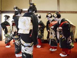 Geiko, maiko in Kyoto start work in 2025