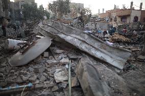 A Destroyed House After An Israeli Bombardment - Gaza