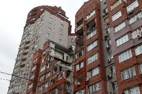 Apartment block damaged by Russian missile attack in Dnipro