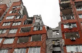 Apartment block damaged by Russian missile attack in Dnipro