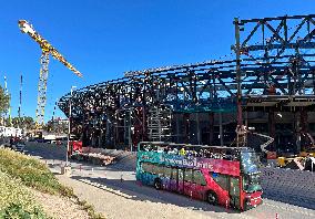 Construction of the third tier of the Spotity Camp Nou