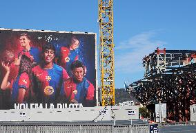 Construction of the third tier of the Spotity Camp Nou