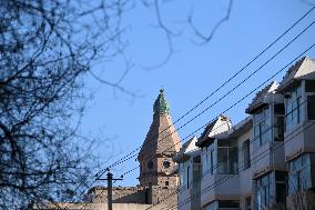 Chengtian Temple Pagoda Spire Damaged in Yinchuan