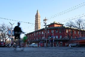 Chengtian Temple Pagoda Spire Damaged in Yinchuan