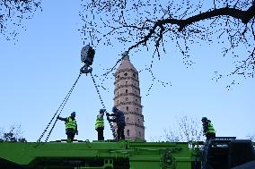 Chengtian Temple Pagoda Spire Damaged in Yinchuan