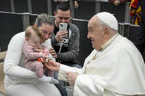 Pope Francis During His Weekly General Audience - Vatican