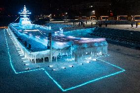 Ice Sculpture Aircraft Carrier - China